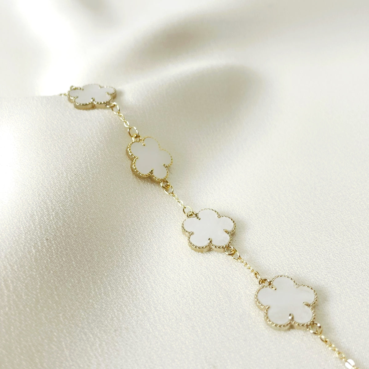 Bracelet trefle nacre van cleef on sale